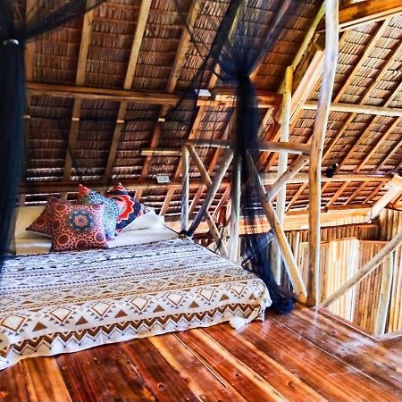 Barya Lang Villa- Native Villa With Jeepney Room El Nido Eksteriør bilde