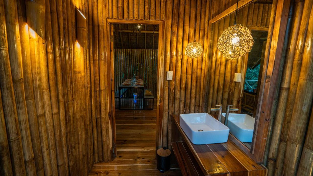 Barya Lang Villa- Native Villa With Jeepney Room El Nido Eksteriør bilde